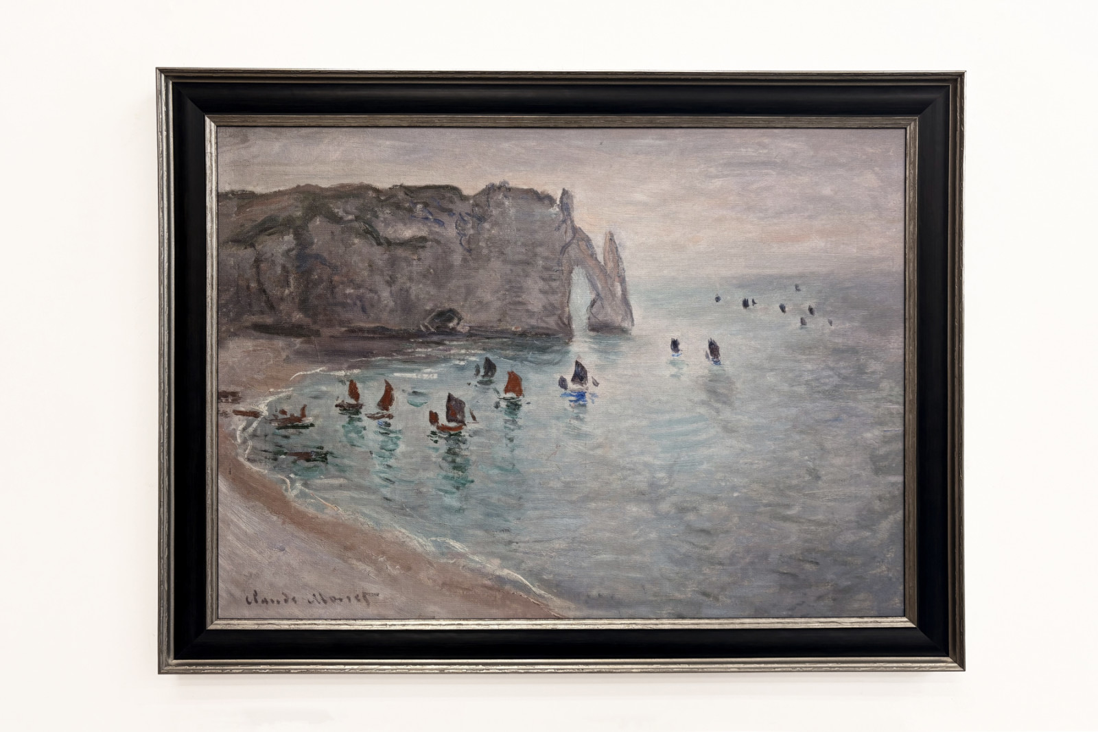Étretat, Porte d’Aval : bateaux de pêche sortant du port - Claude Monet