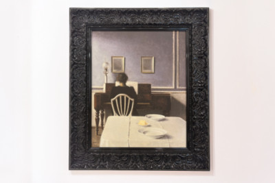 Intérieur avec jeune femme au piano - Vilhelm Hammershoi