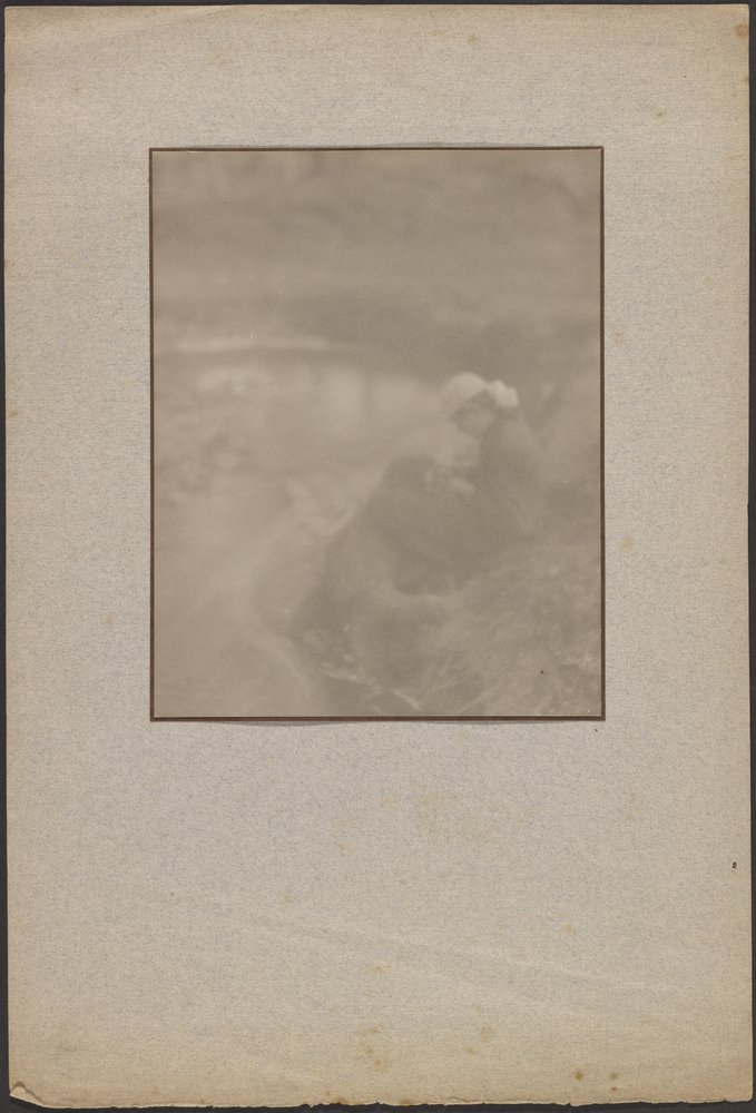 [Figure assise sur un promontoire] - Louis Fleckenstein