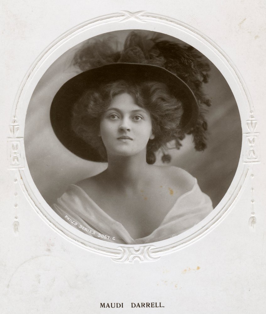 Maudi Darrell, actrice britannique, vers 1908