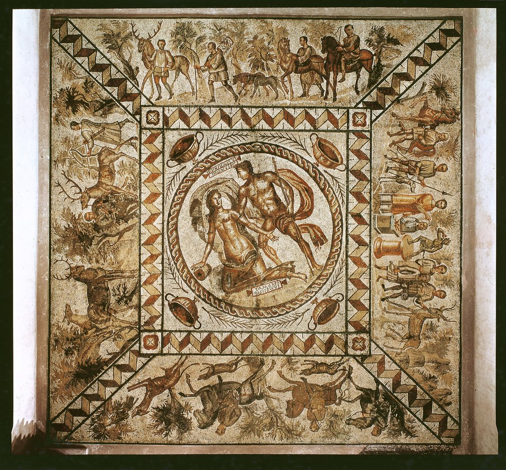 Daphné poursuivie par Apollon entourée de scènes de chasse, signée par Senius Felix, citoyen de Pouzzoles - Roman