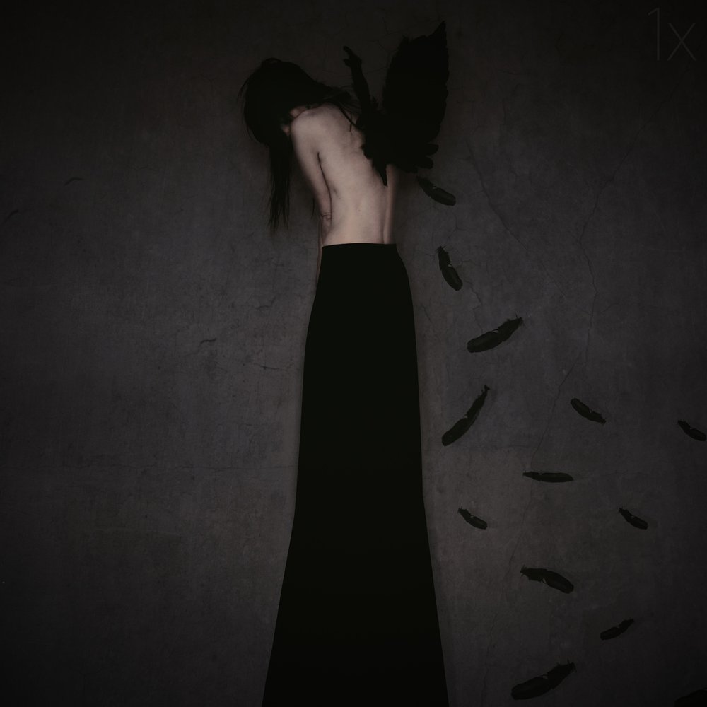 La femme ailée au regard triste - Anja Matko
