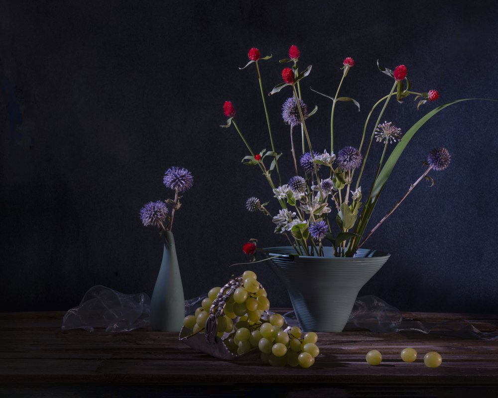 Nature morte florale sombre - Anna Qu