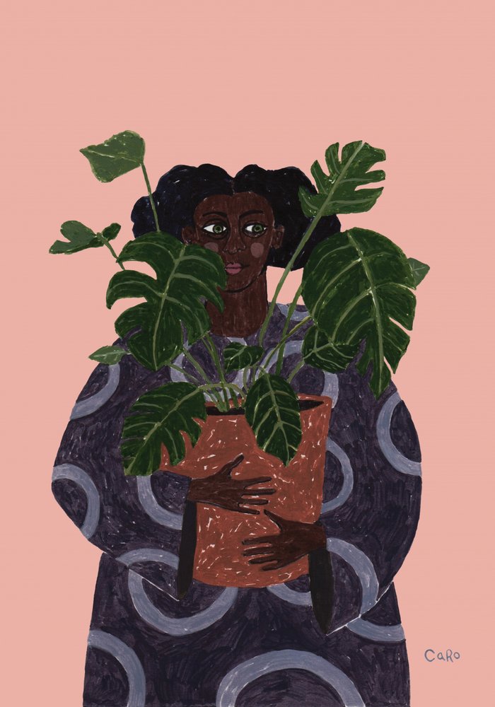 Femme tenant un monstera - Caroline Roberts