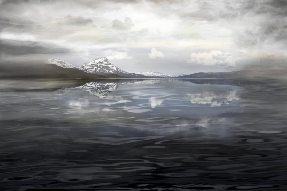 Reflet sur la montagne brumeuse - Christina Sillen