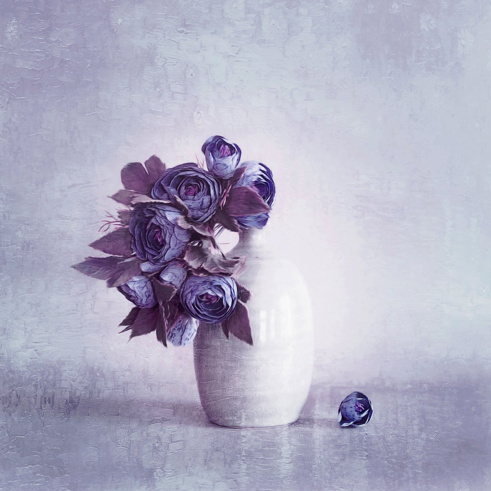 Fleurs violettes délicates - Cicek Kiral