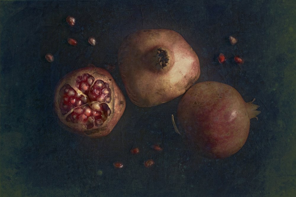Riche nature morte aux grenades - Cicek Kiral
