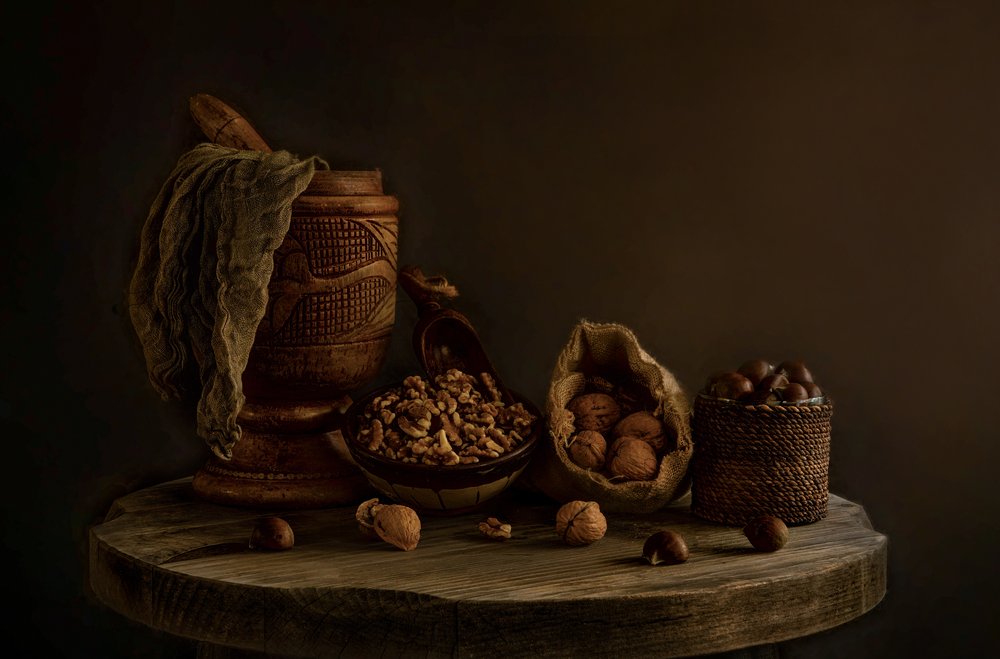 Nature morte rustique aux noix - Dennis Zhang