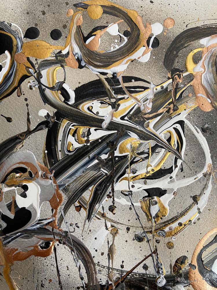 Volutes dorées métalliques - Irene Chua