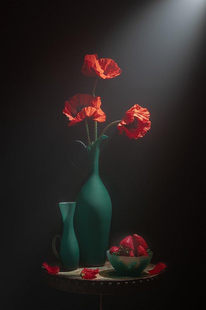 Nature morte élégante au pavot - Lydia Jacobs