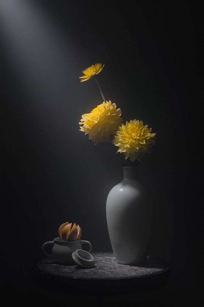Nature morte aux fleurs dorées - Lydia Jacobs