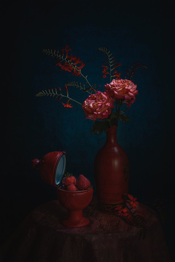 Nature morte rouge mélancolique - Lydia Jacobs