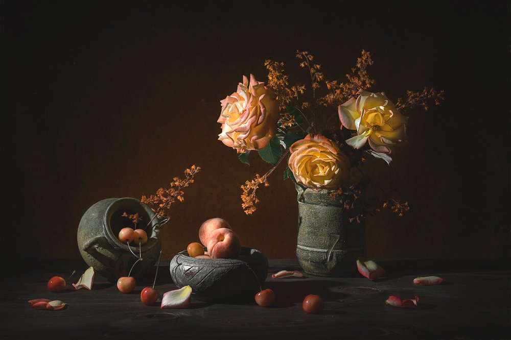 Roses et fruits mélancoliques - Lydia Jacobs