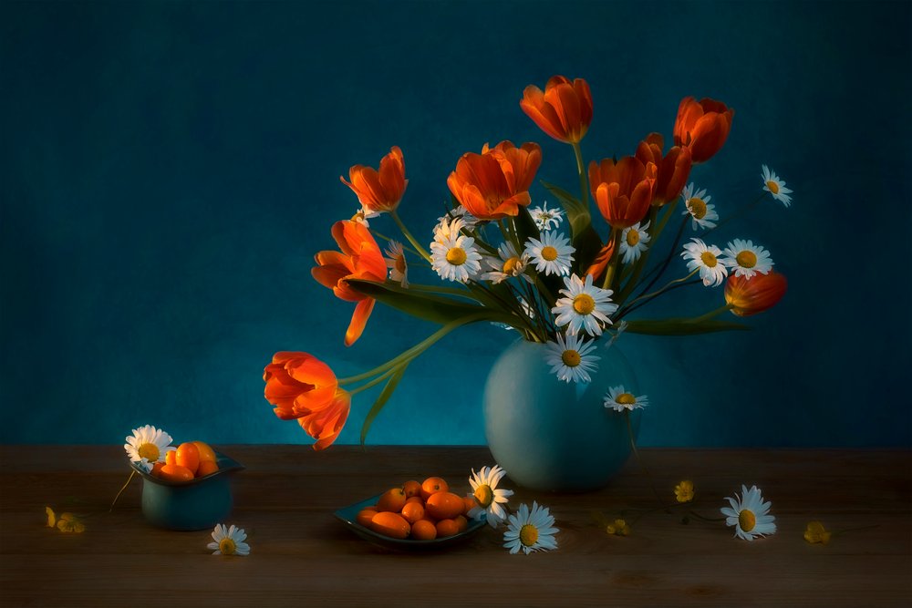 Nature morte aux tulipes et aux marguerites de Moody - Lydia Jacobs