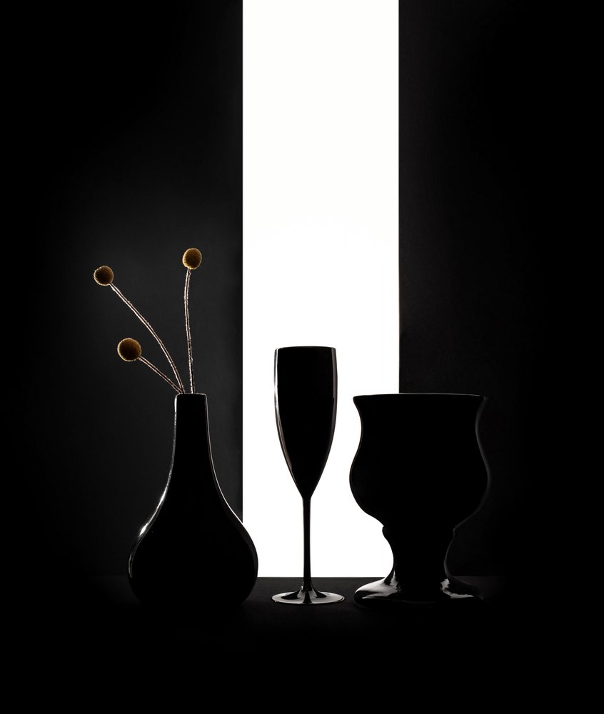Silhouettes sombres et élégantes - Margareth Perfoncio