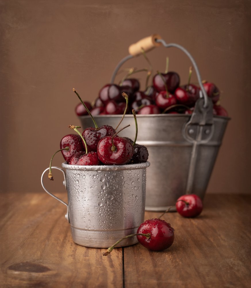 Cerises rouges juteuses - Margareth Perfoncio