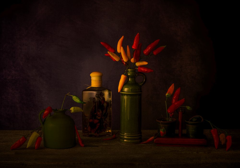 Nature morte au piment aux couleurs vives - May G