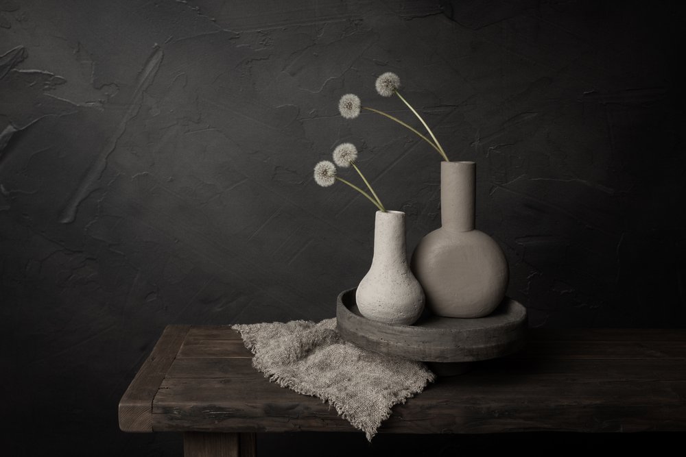 Vases floraux minimalistes - Mayra Pama