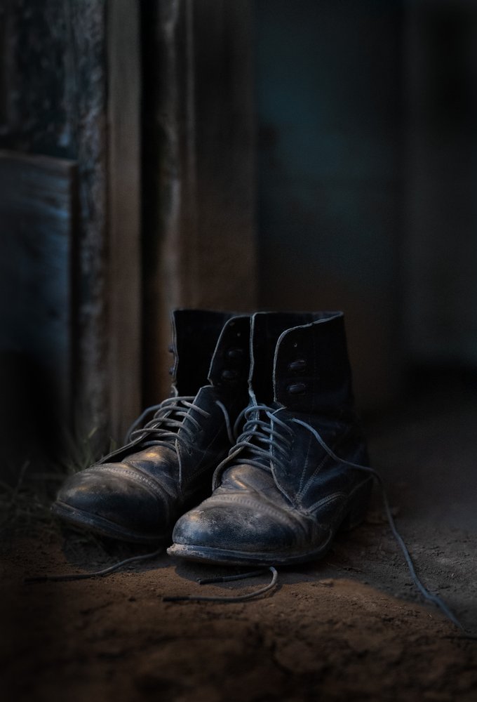 De vieilles bottes usées - Tina Reid