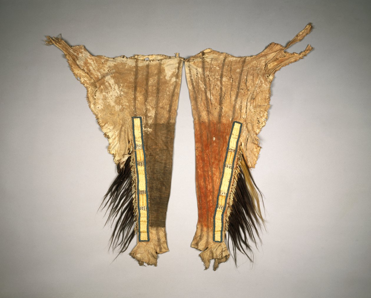 Paire de Jambières pour Tenue de Guerre de Chef, Sioux, Yantonai, 1801-33 - American School