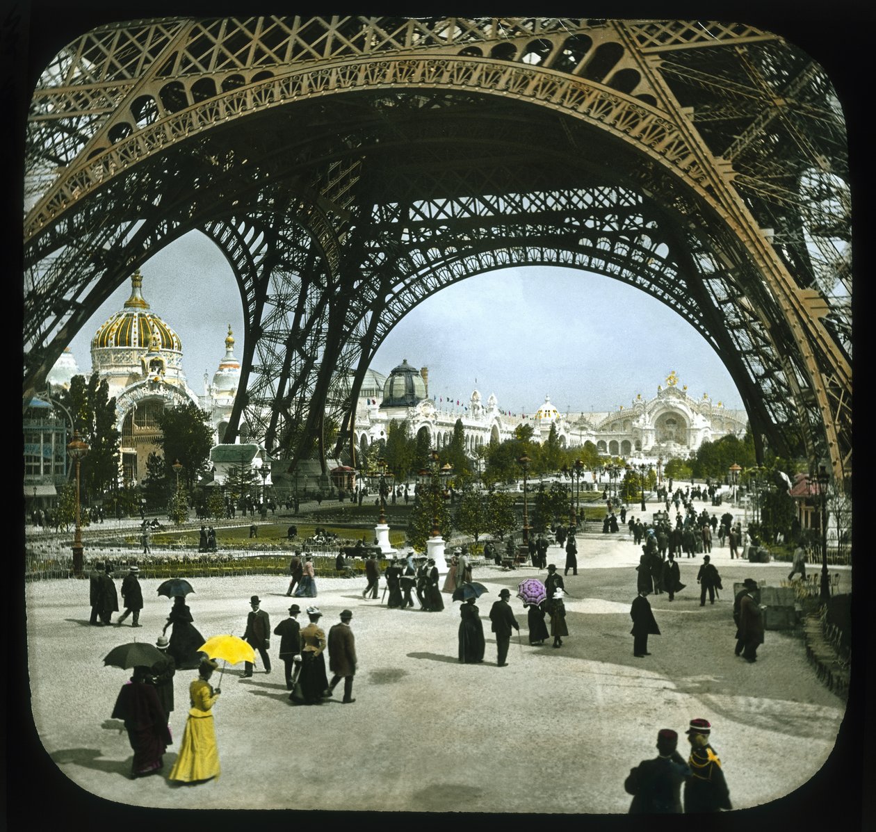 Exposition de Paris : Champ de Mars et Tour Eiffel, Paris, France, 1900 - French Photographer