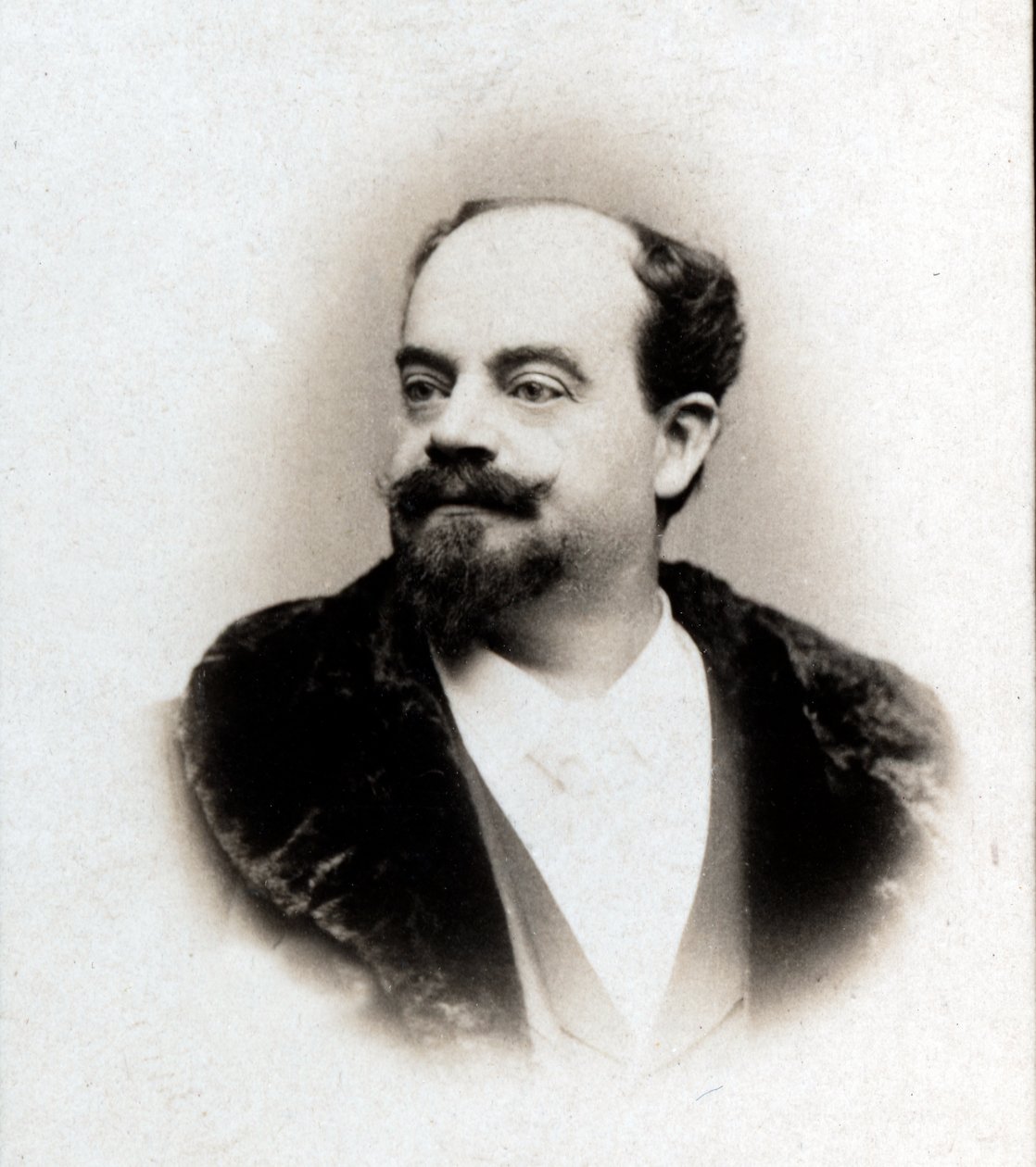 Portrait de Gabriel Ferrier (1847-1914), peintre français - French Photographer