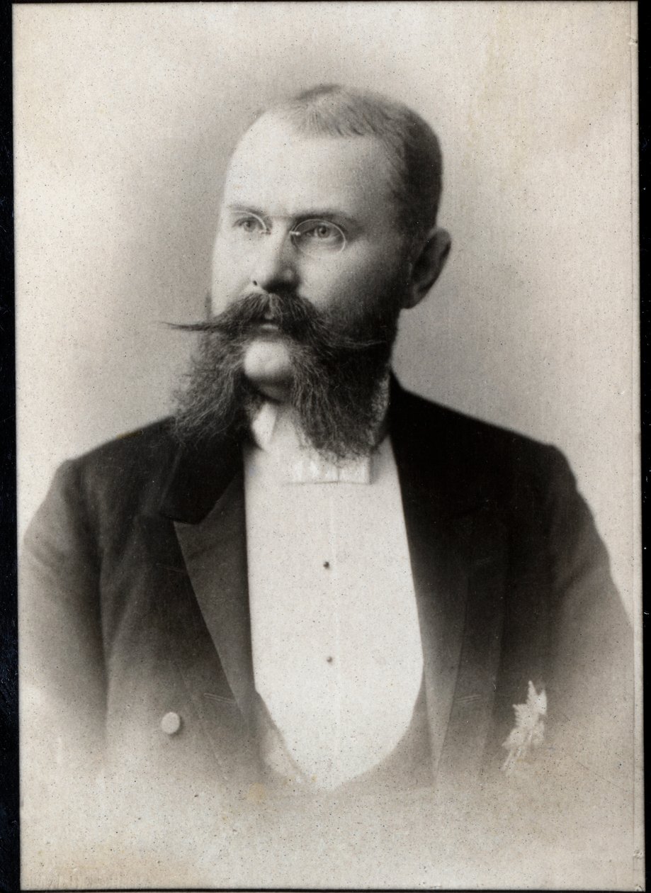 Portrait de Guillaume II de Wurtemberg (1848-1921), roi de Wurtemberg. - French Photographer