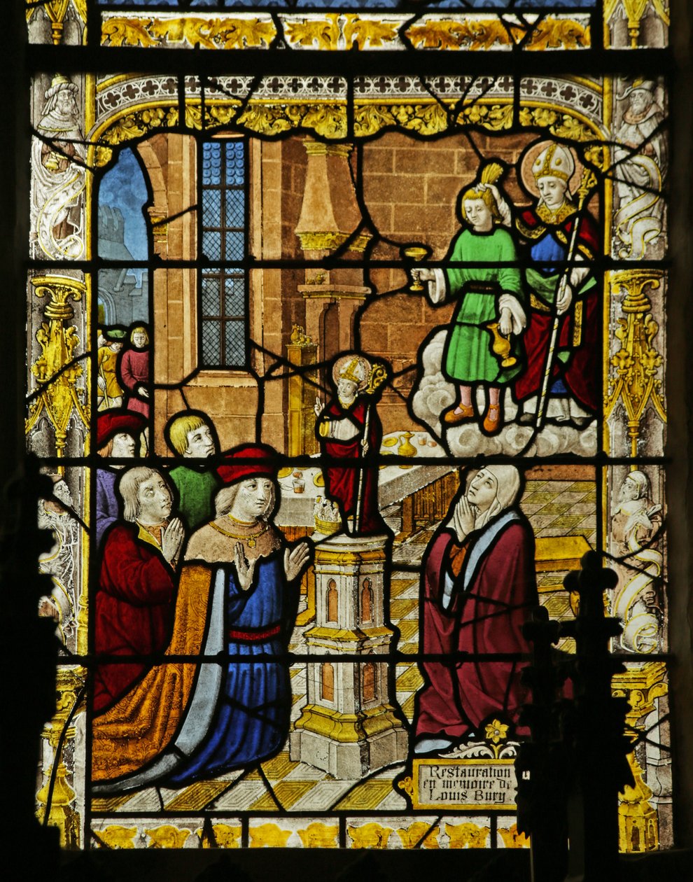 Vitrail représentant le garçon avec la coupe en or et la statue de Saint Nicolas - French School