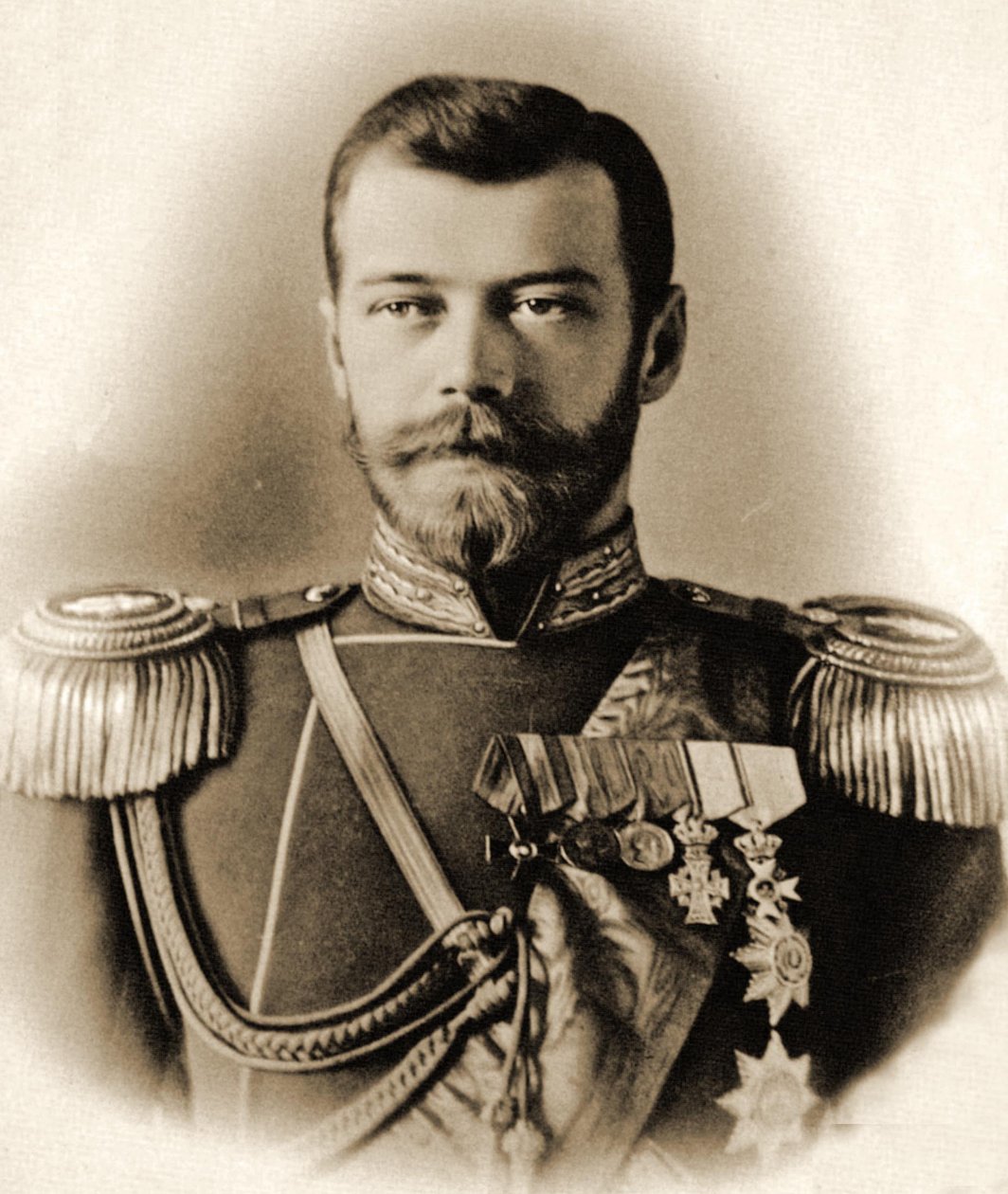 Portrait du tsar Nicolas II (1868-1918) 1898 (photo en noir et blanc) - A. Pasetti Photo Studio