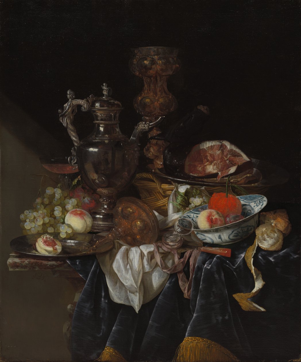 Cruche à vin en argent, jambon et fruits - Abraham van Beyeren