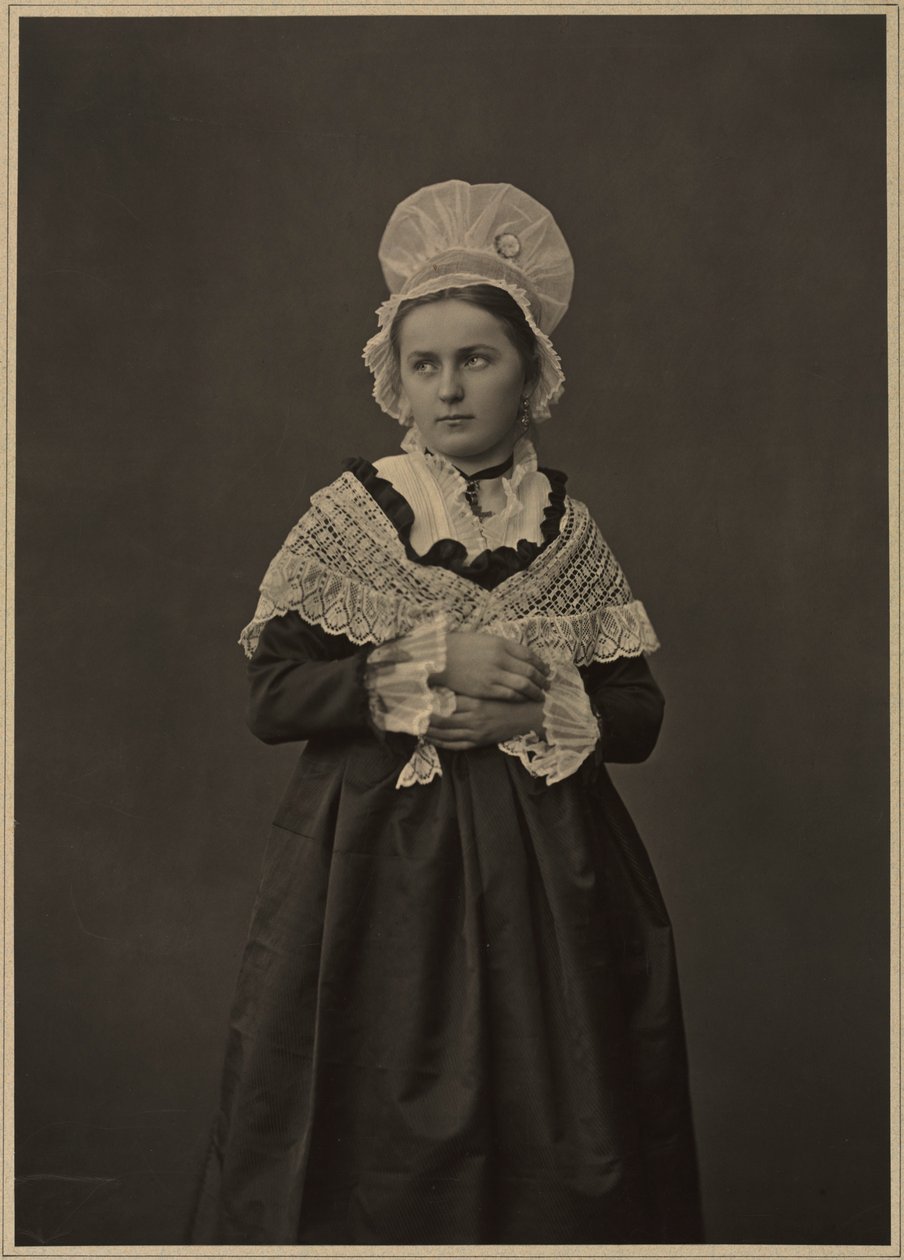 Femme en robe lorraine, vers 1860-1870 - Adolphe Braun