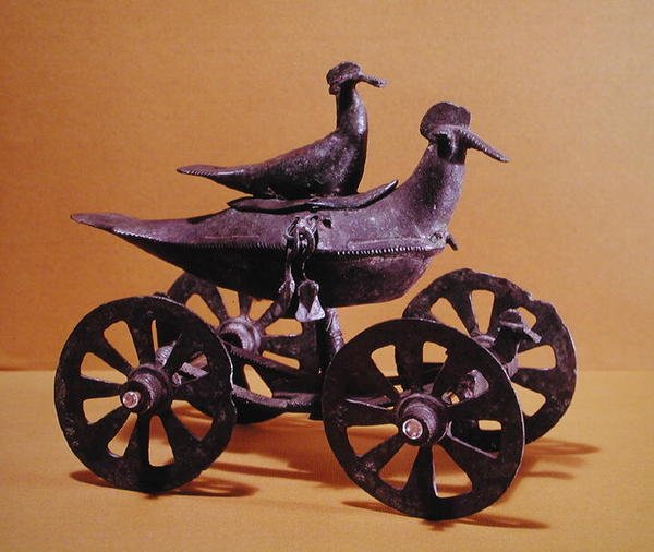 Char votif en forme de deux oiseaux, de Glasinac près de Sarajevo - Iron Age