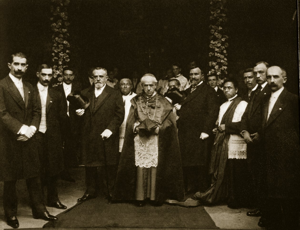 Archevêque Mora y del Rio - Agustin Victor Casasola