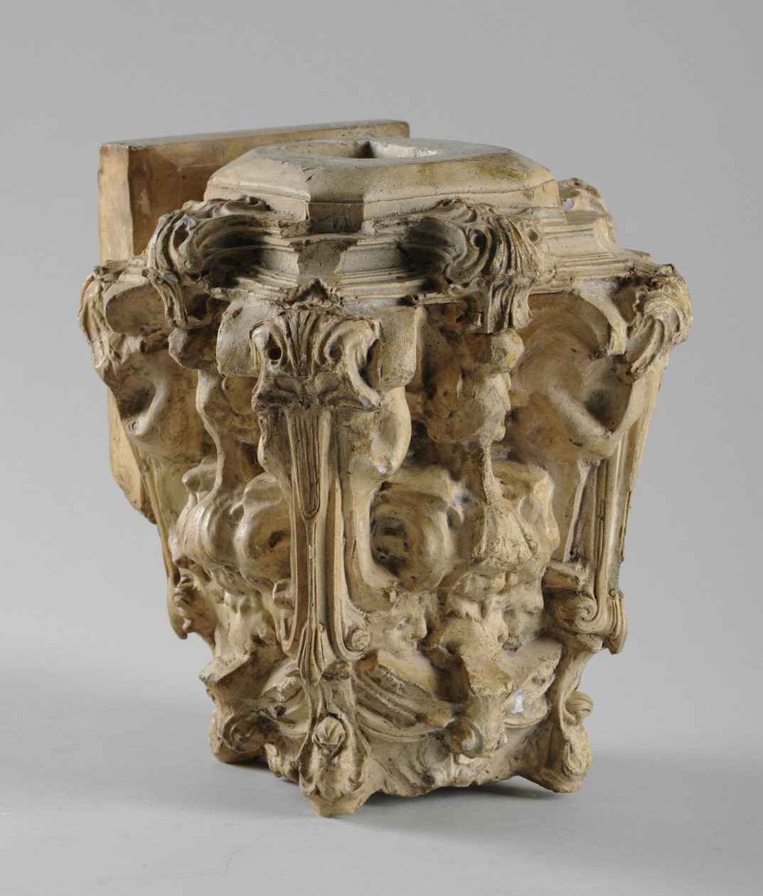 Une des 9 maquettes pour la cheminée Sam Wilson, c.1908-14 (plâtre et gomme-laque) - Alfred Gilbert