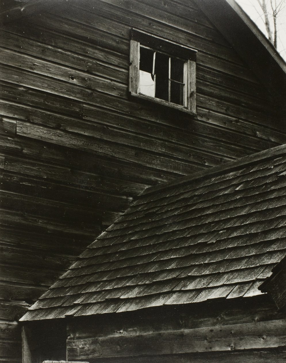 Grange, Lake George - Alfred Stieglitz