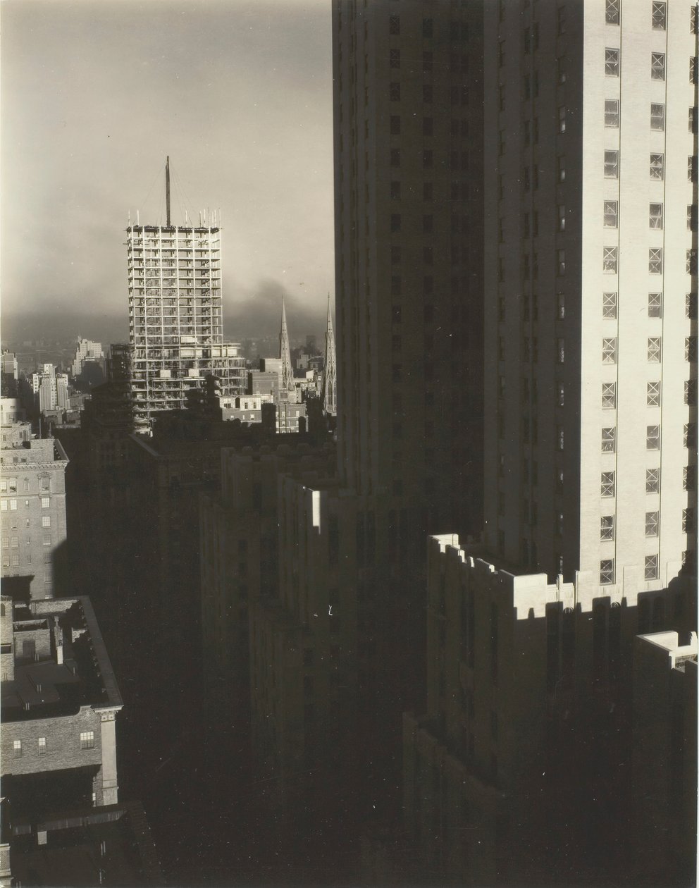 De ma fenêtre au Shelton, Ouest, 1931 - Alfred Stieglitz