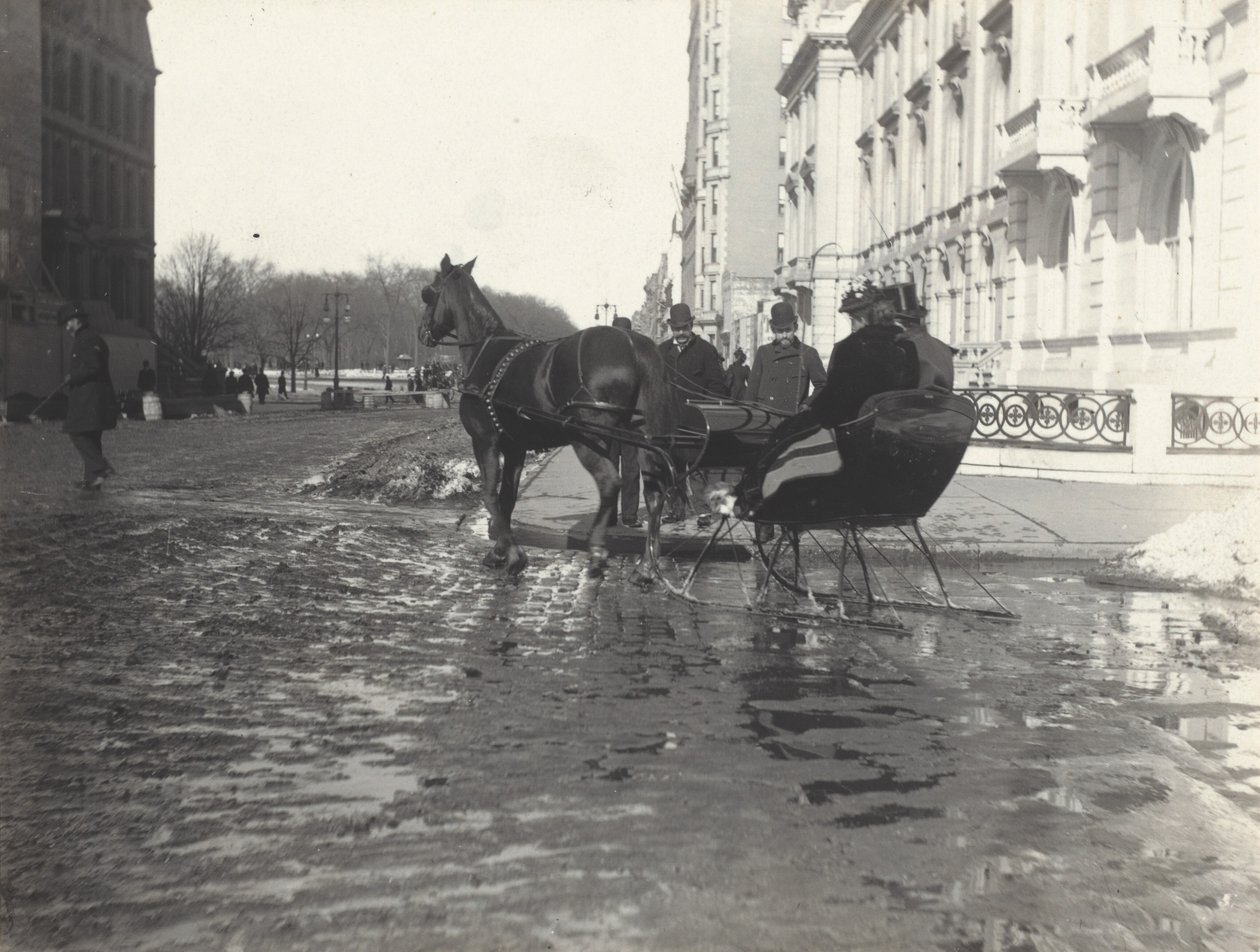 Dimanche, Fifth Avenue et 57th Street, New York - Alfred Stieglitz