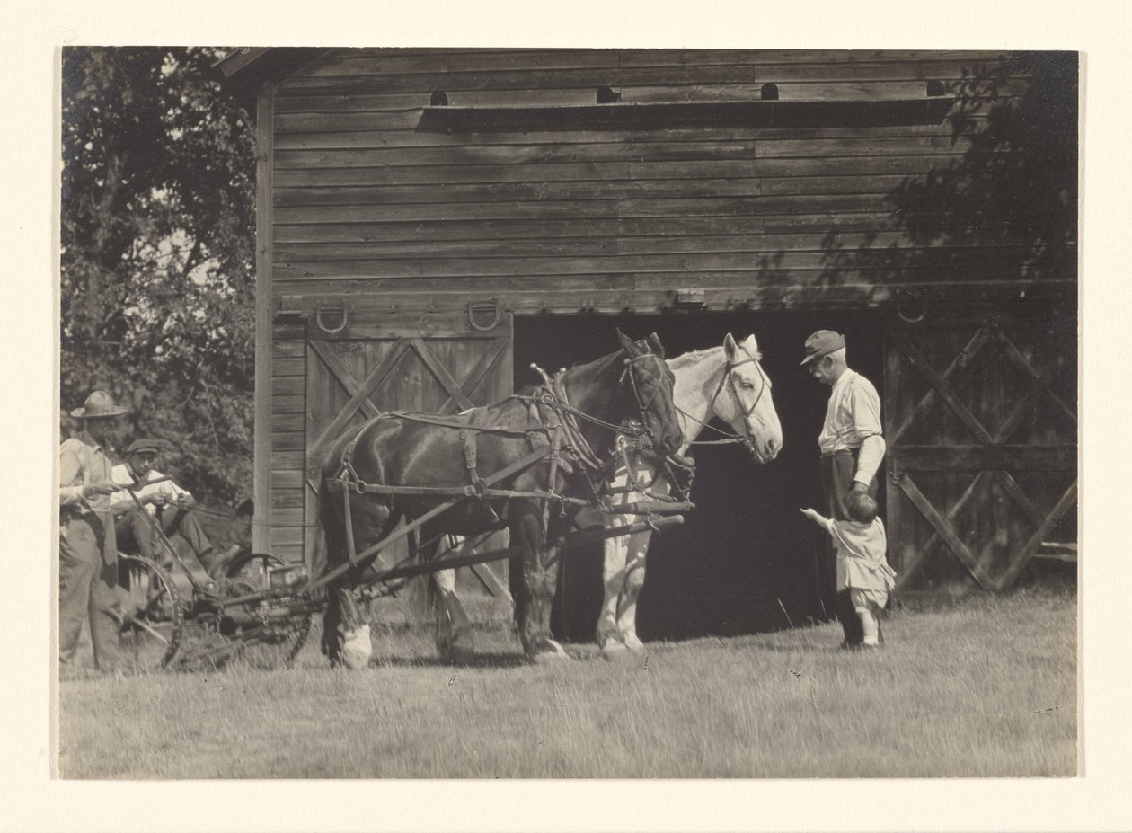 [Yvonne Boursault, Fred Varnum et deux hommes non identifiés, Lake George] - Alfred Stieglitz