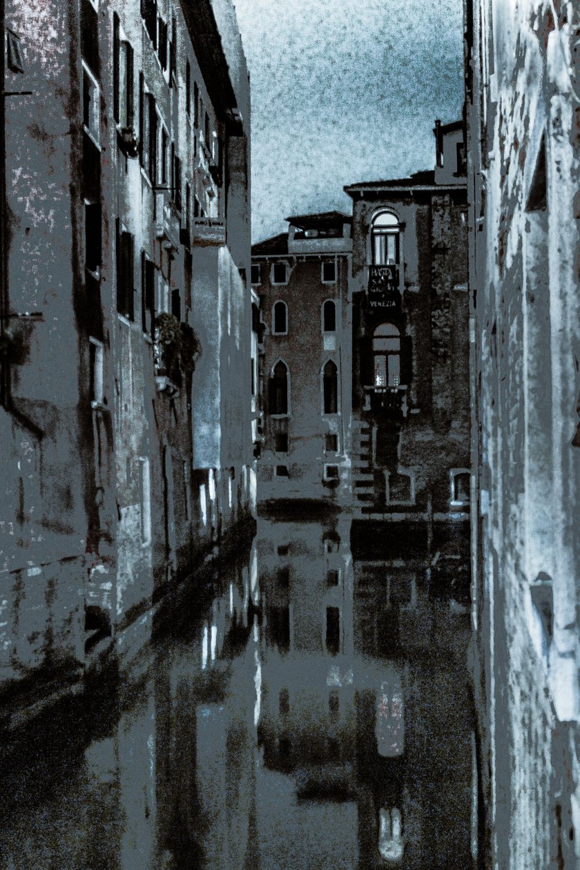 Matin calme, Venise, 2019 (photographie peinte à la main) - Alice Gur Arie