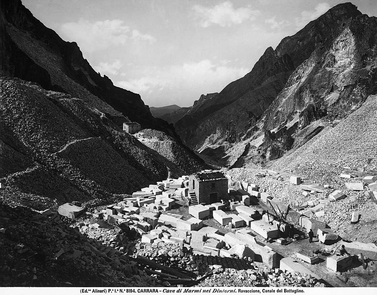 Carrières de Ravaccione, près de Carrare (photo n/b) - Fratelli Alinari