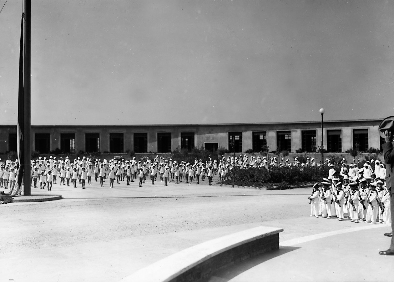 Villa Rosa Maltoni Mussolini : jeunes élèves en entraînement - Fratelli Alinari