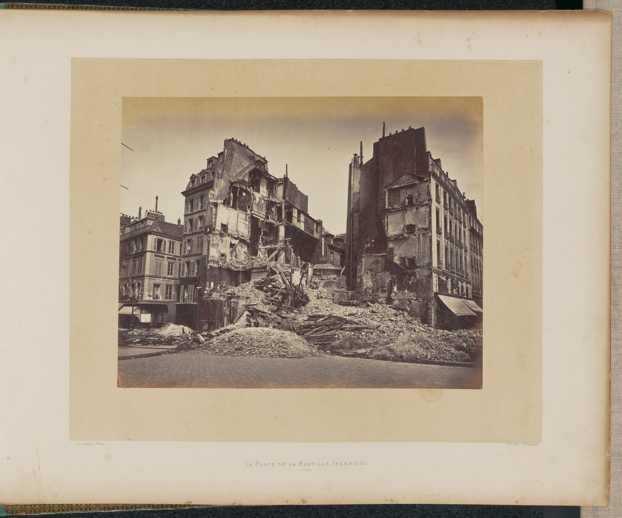 La Place de la Bastille incendiée. - Alphonse J. Liébert