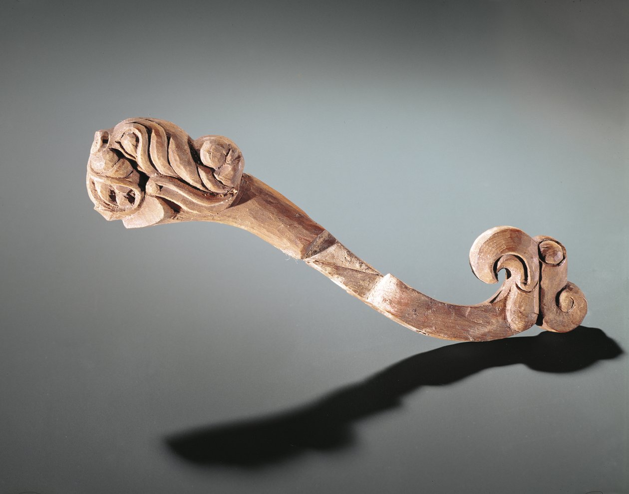Pièce de joue décorée de têtes, nomade de l