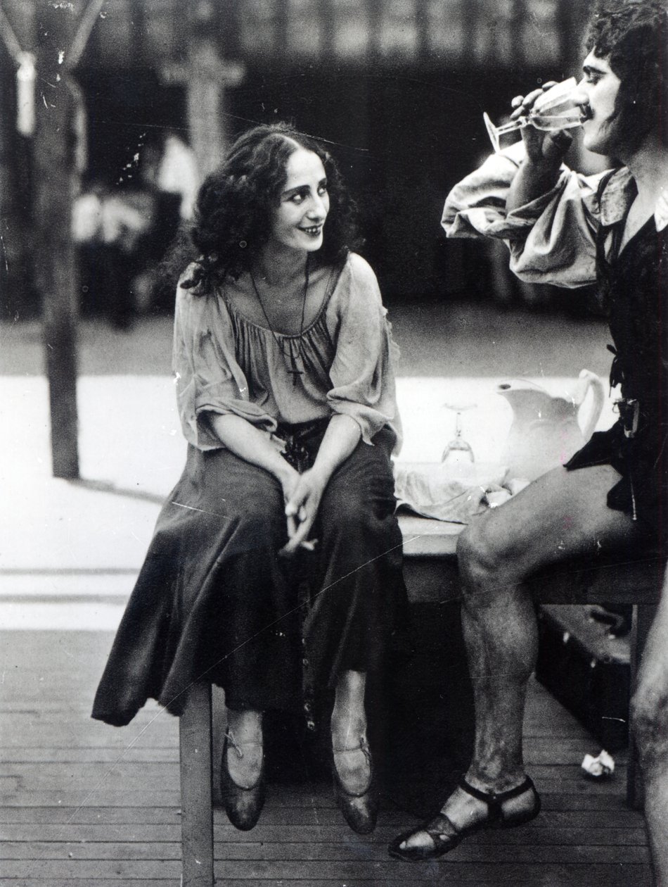 Anna Pavlova en Fenella dans une scène du film 