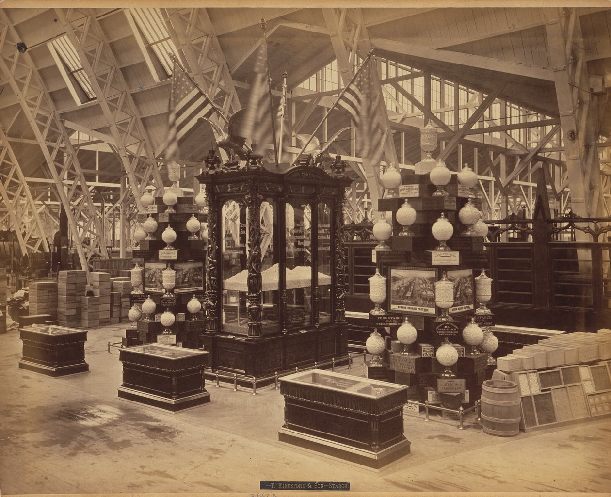 Kingsford, T., & Son, Oswego, N.Y., Exposition 210, Hall Agricole, Bâtiment, 1876 - American Photographer