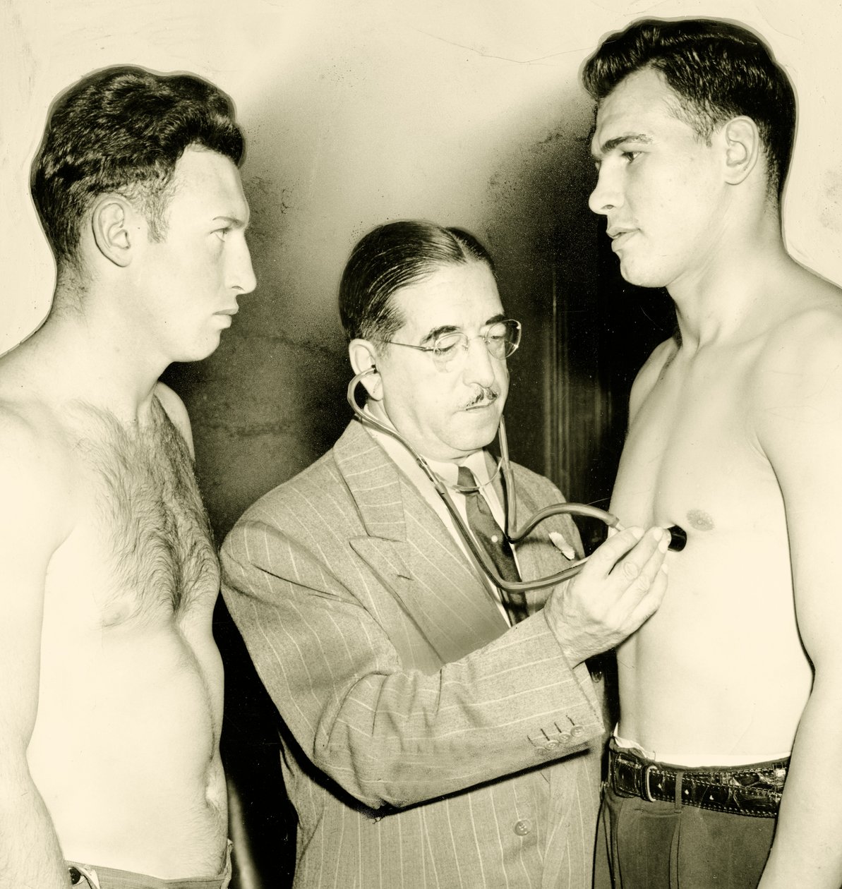 Examen médical avant un match de boxe, c.1930 - American Photographer