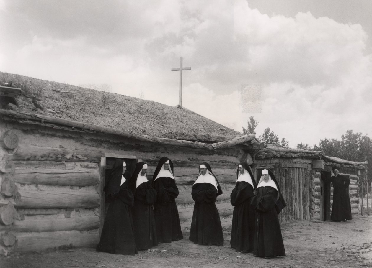 Nonnes devant la mission Saint Labre, Ashland, Montana - American Photographer