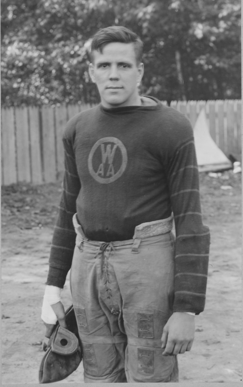 P. Freeman, entraîneur adjoint, équipe de football de l