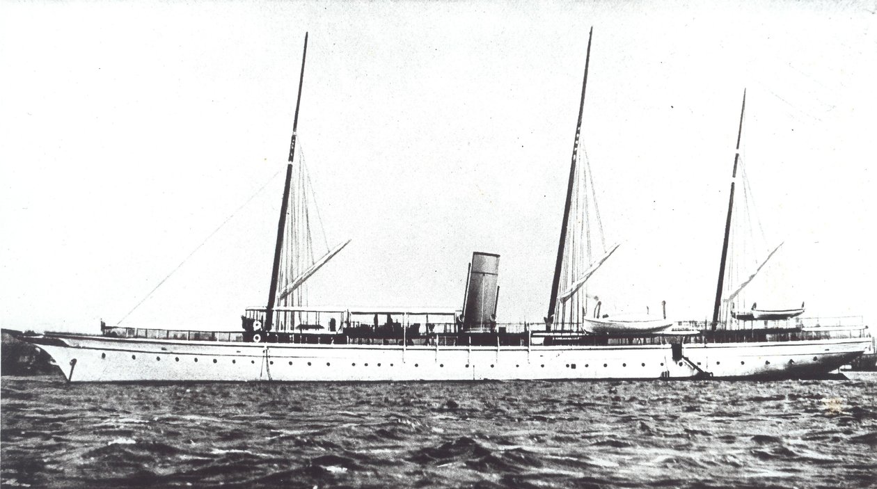 Yacht de luxe de John Astor, vers 1910 (photo en noir et blanc) - American Photographer
