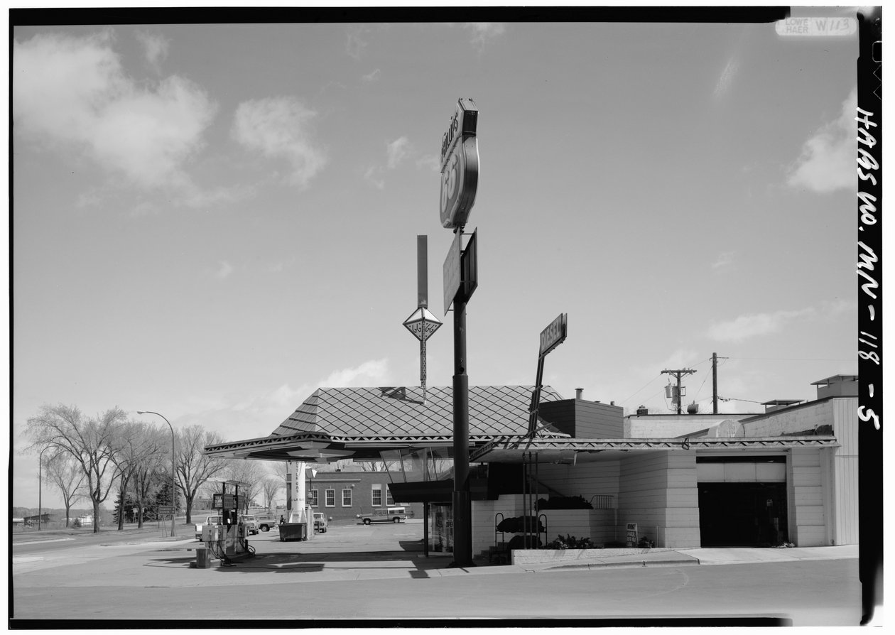 Station-service de la Lindholm Oil Company, Cloquet, Minnesota - American Photographer